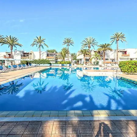 Exclusive 1 Bedroom With A Pool, 11f Holiday home