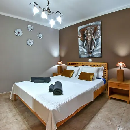 Casa de Férias Exclusive 1 Bedroom With A Pool, 11f Arona (Tenerife)